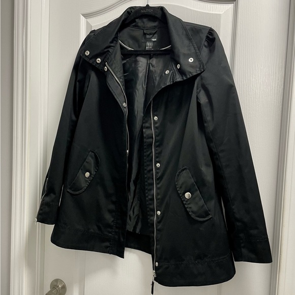 H&M | Light Jacket - Picture 3 of 13